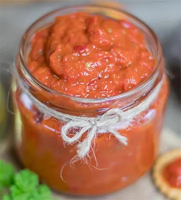 Ajvar: Balkanski Delikates u Svakom Zalogaju Ajvar